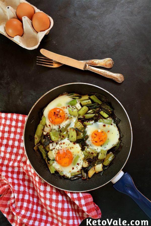 Poached Eggs with Leeks Recipe Keto Vale