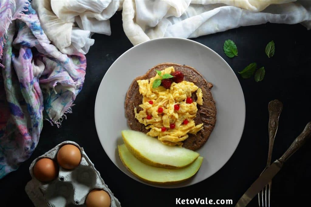 Scrambled Eggs with Cranberries