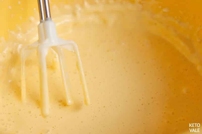 beat cream cheese egg sour cream
