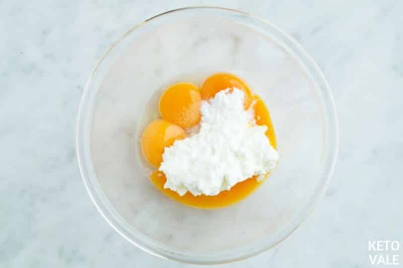 egg yolk cream cheese baking powder