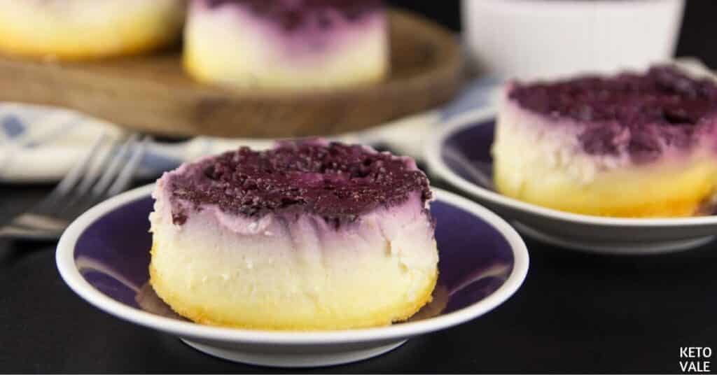 mini blackberry cheesecake