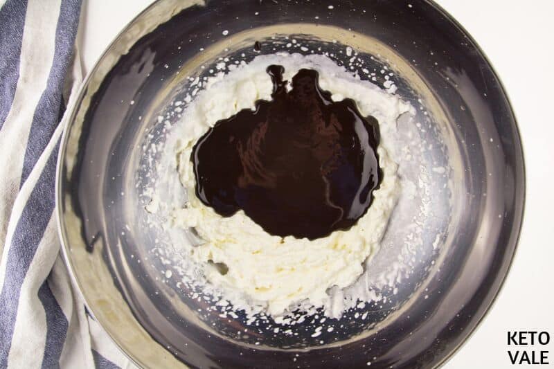 mix heavy cream with chocolate