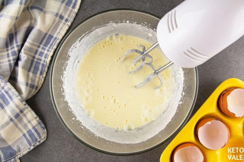 whisk butter cream cheese sweetener