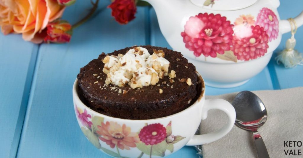 Chocolate cake in a mug