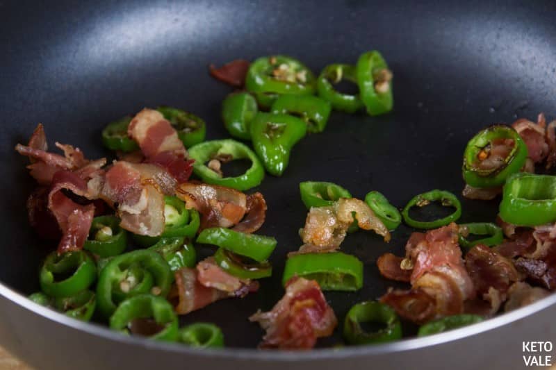 fry bacon with jalapeno