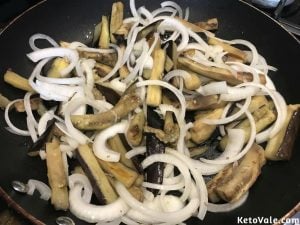 Stir fry eggplant with onion