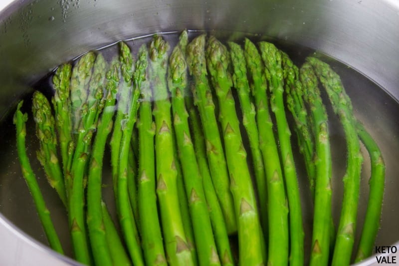 boil asparagus