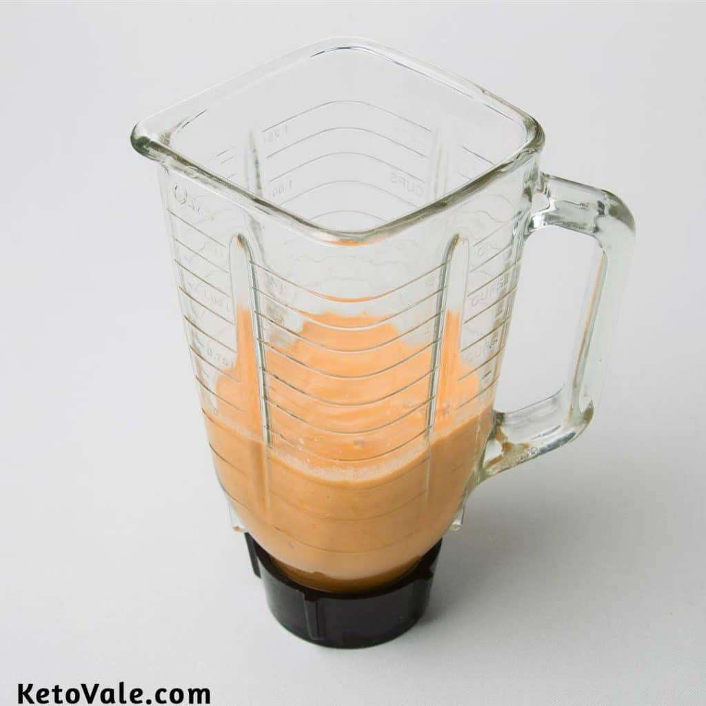 Blend the butter and cream sauce