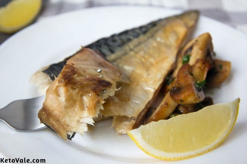 Baked Mackerel Fillets With Butter and Mushroom KetoVale
