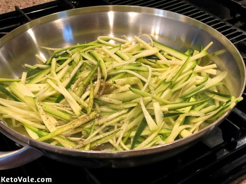 Cook zucchini in a pan