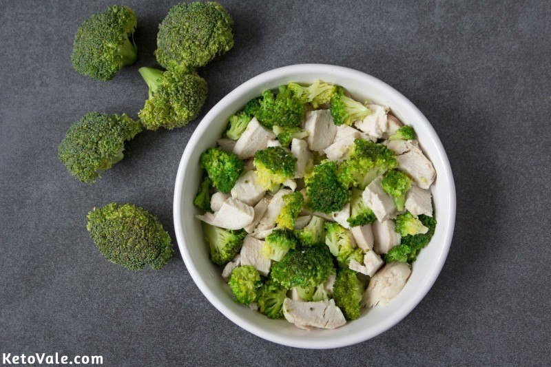 Mix broccoli with chicken