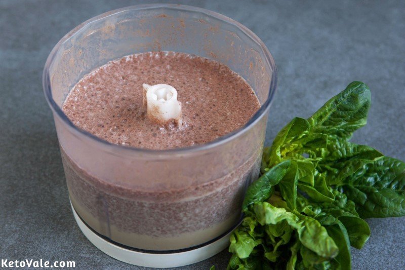 Blend spinach, cream, water, cocoa powder