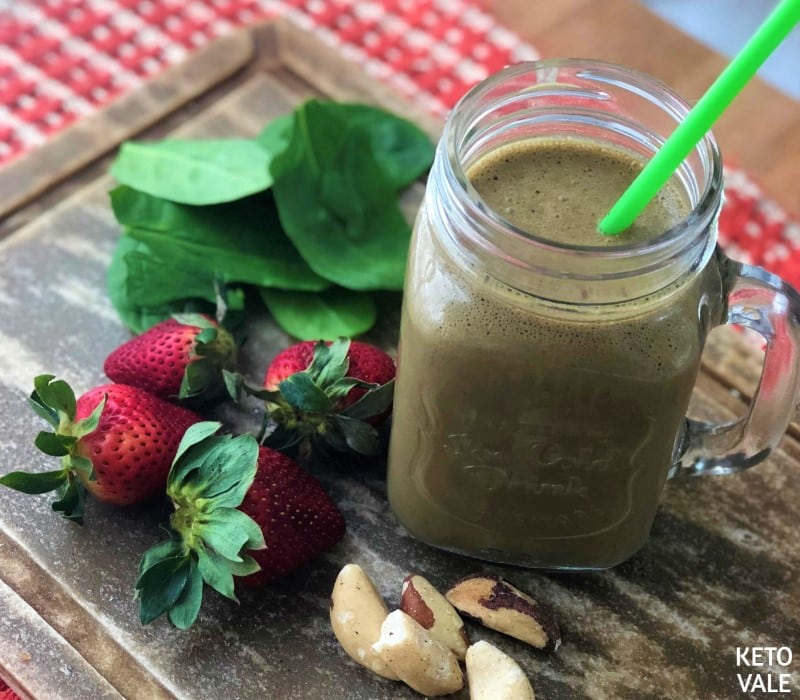 Low Carb Strawberry Spinach Smoothie