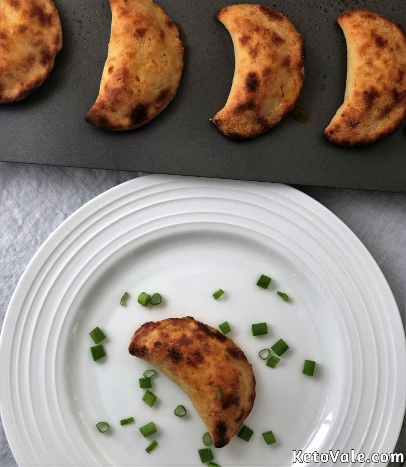 Spicy chicken empanadas