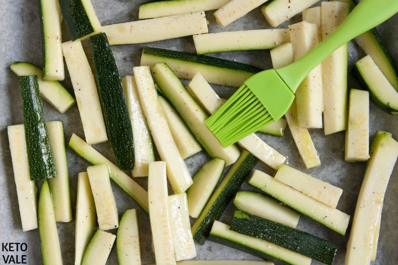 Baking zucchini chips