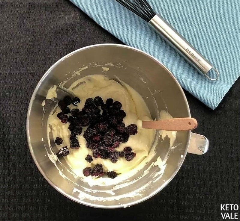Mix cream cheese vanilla erythritol egg blackberries