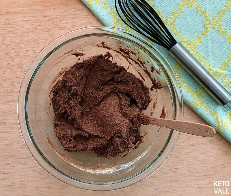 making chocolate donut batter