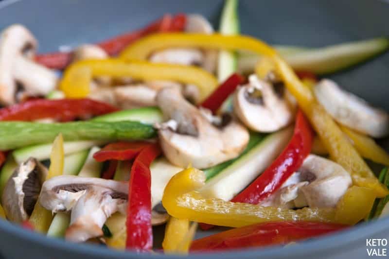 slice mushroom zucchini bell pepper