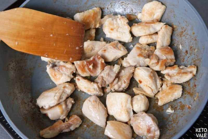 fry chicken thigh with garlic