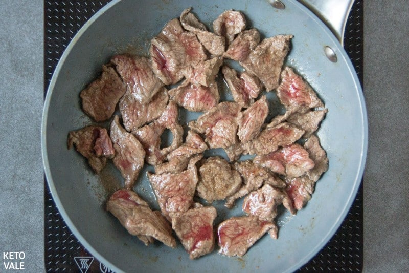 saute steak with oregano
