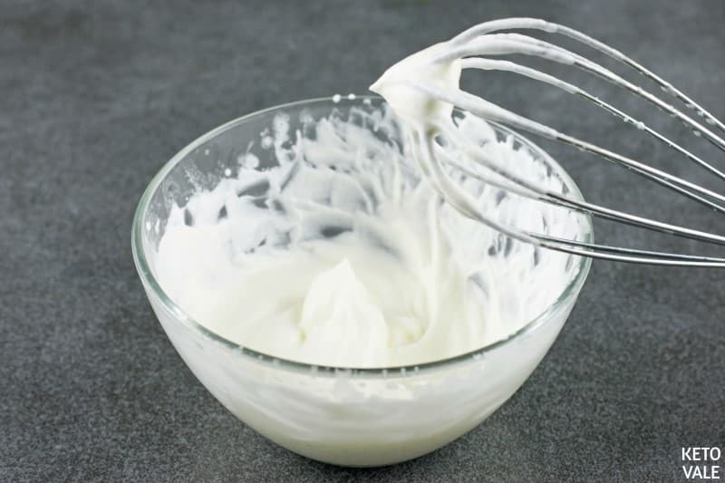 whip erythritol with heavy cream