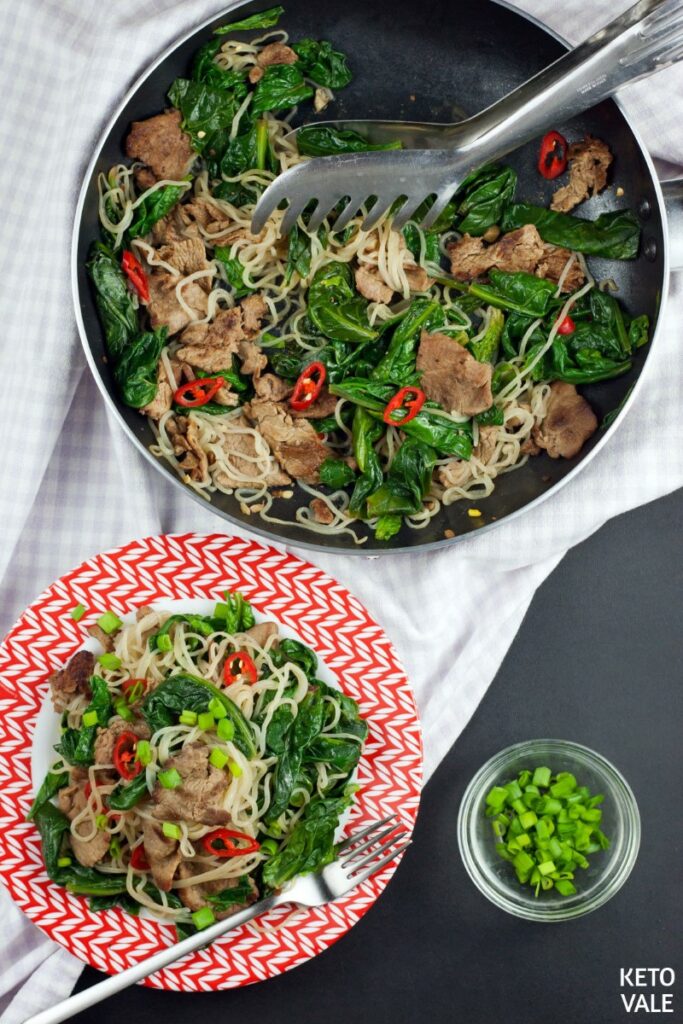 This recipe is perfect for those busy nights when you need dinner quick. Beef With Noodles Diabetic Dinner Recipe - Keto Beef Spinach Shirataki Noodles Lo Mein Low Carb Recipe