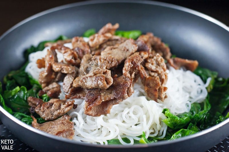 mix beef and shirataki noodles