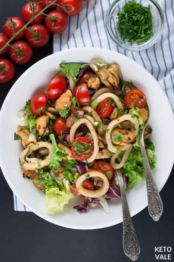 keto thai seafood salad