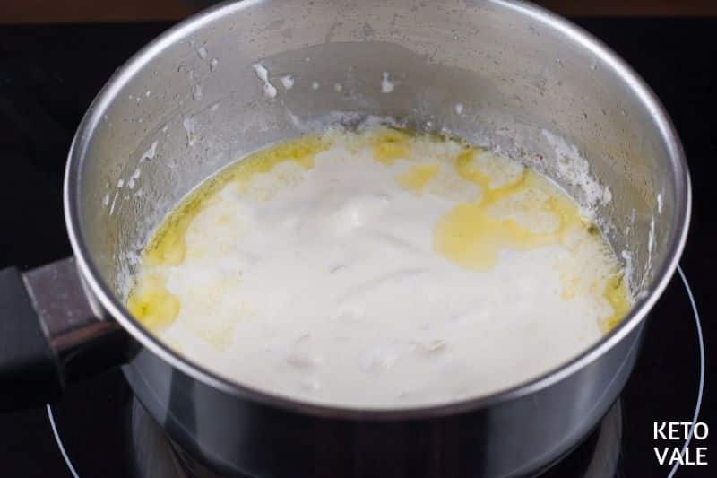 melt-butter-onion-heavy-cream