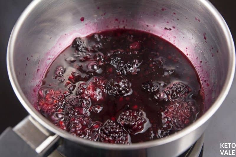 cook blackberries and erythritol