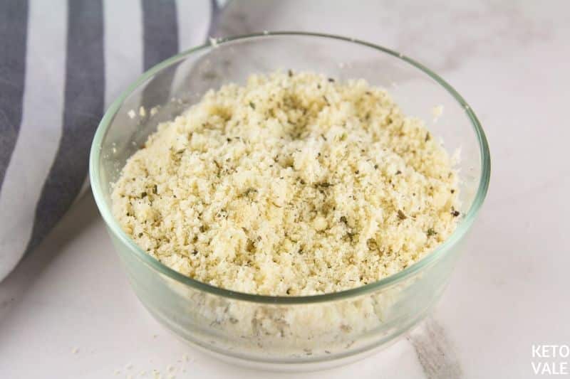 mix almond flour parmesan garlic