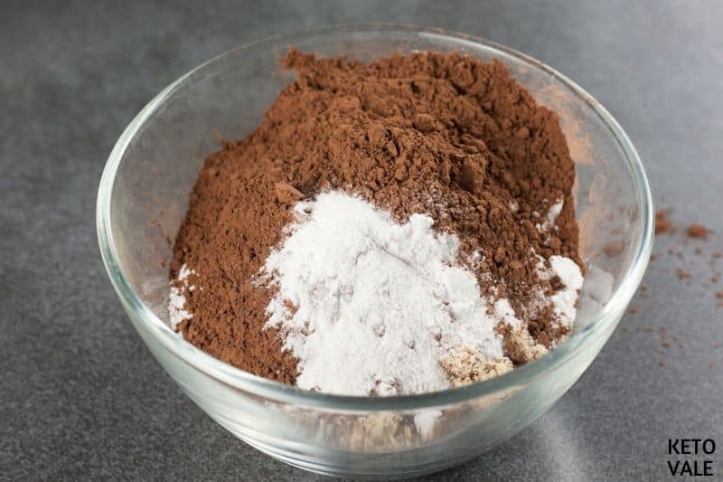 mix cake dry ingredients