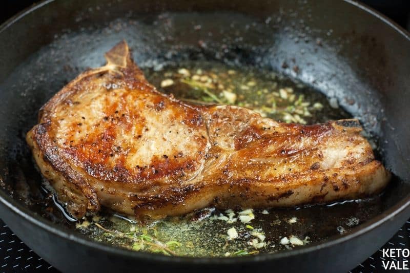 pan searing pork chop