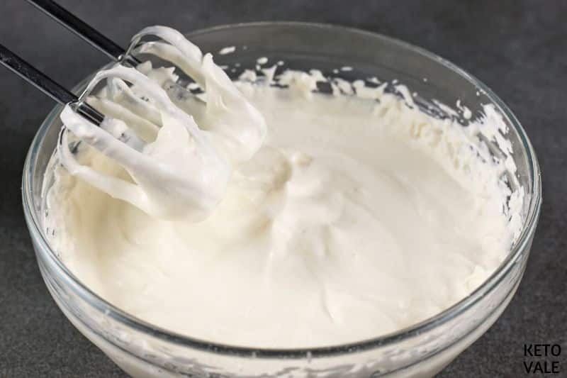 whisking cream layer