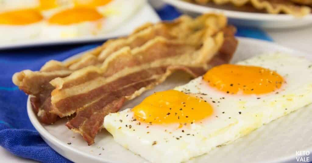 cook bacon eggs in oven