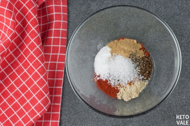 combine dry rub spices