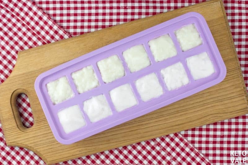 spoon mixture ice cube molds