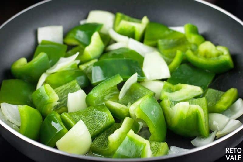 cook green pepper onion