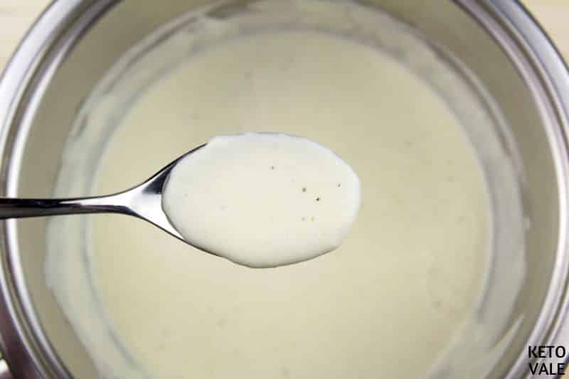 make sauce cheese cream nutmeg