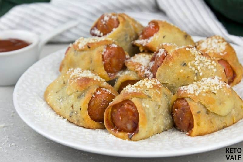 serve pigs in a blanket