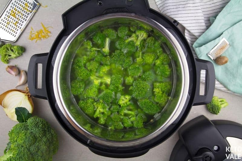add broccoli chicken broth