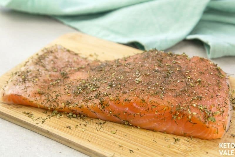 rub salmon herbs salt