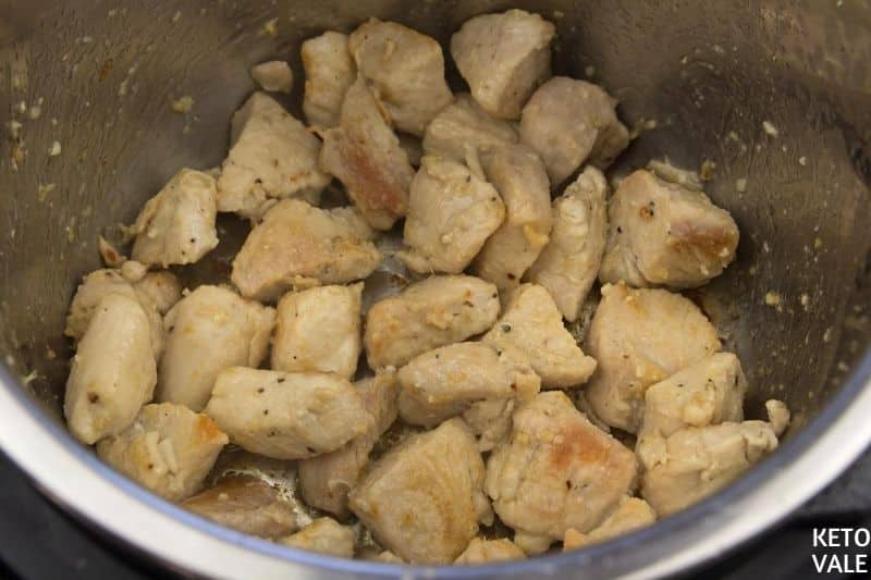 saute chicken salt pepper