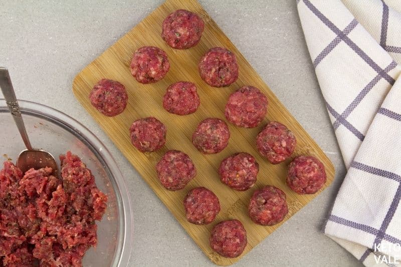 form beef meatballs
