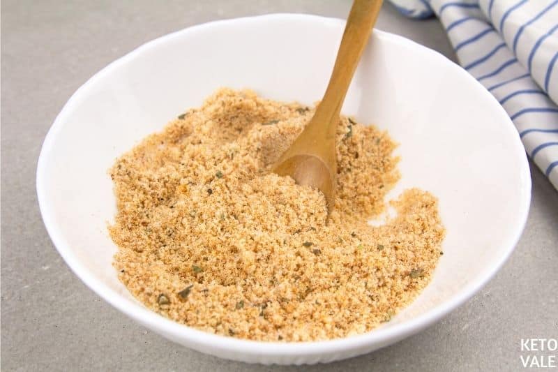 mix parmesan almond flour spices